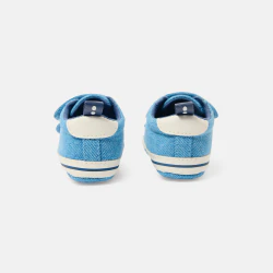 Newborn boy's blue canvas...